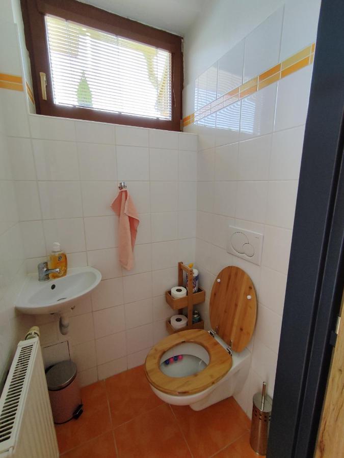 Ubytovani Ema Apartment Valtice Luaran gambar