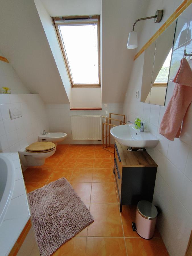 Ubytovani Ema Apartment Valtice Luaran gambar