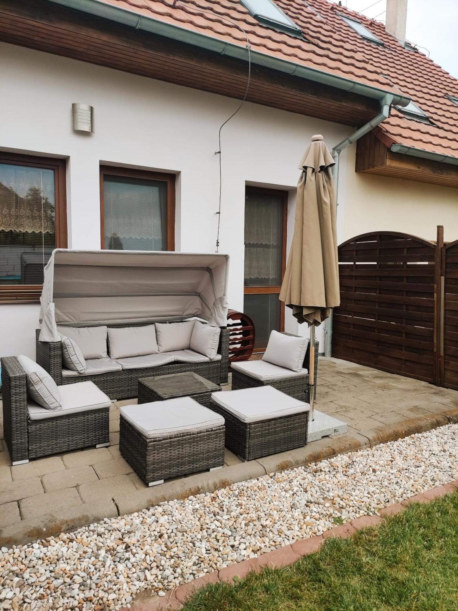 Ubytovani Ema Apartment Valtice Luaran gambar